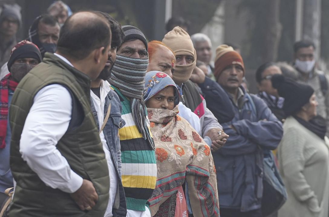 At 3 degrees Celsius, Delhi logs January's lowest temperature in 2 years