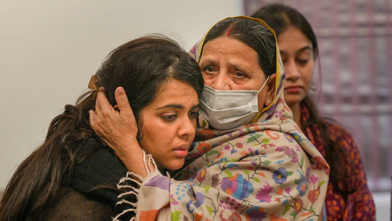 Rashtriya Janta Dal (RJD) leader and wife of Lalu Prasad Yadav, Rabri Devi offers condolences to Subhashini Rao, daughter of former union minister Sharad Yadav in Delhi