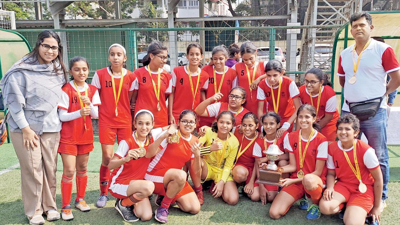 Radhika Vyas inspires Arya Vidya Mandir to victory