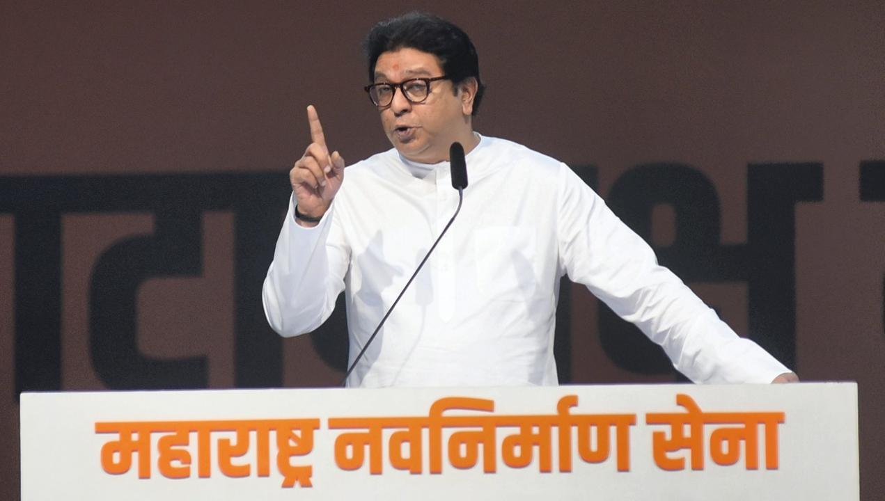 Work for party's win in civic polls: Raj Thackeray tells MNS members