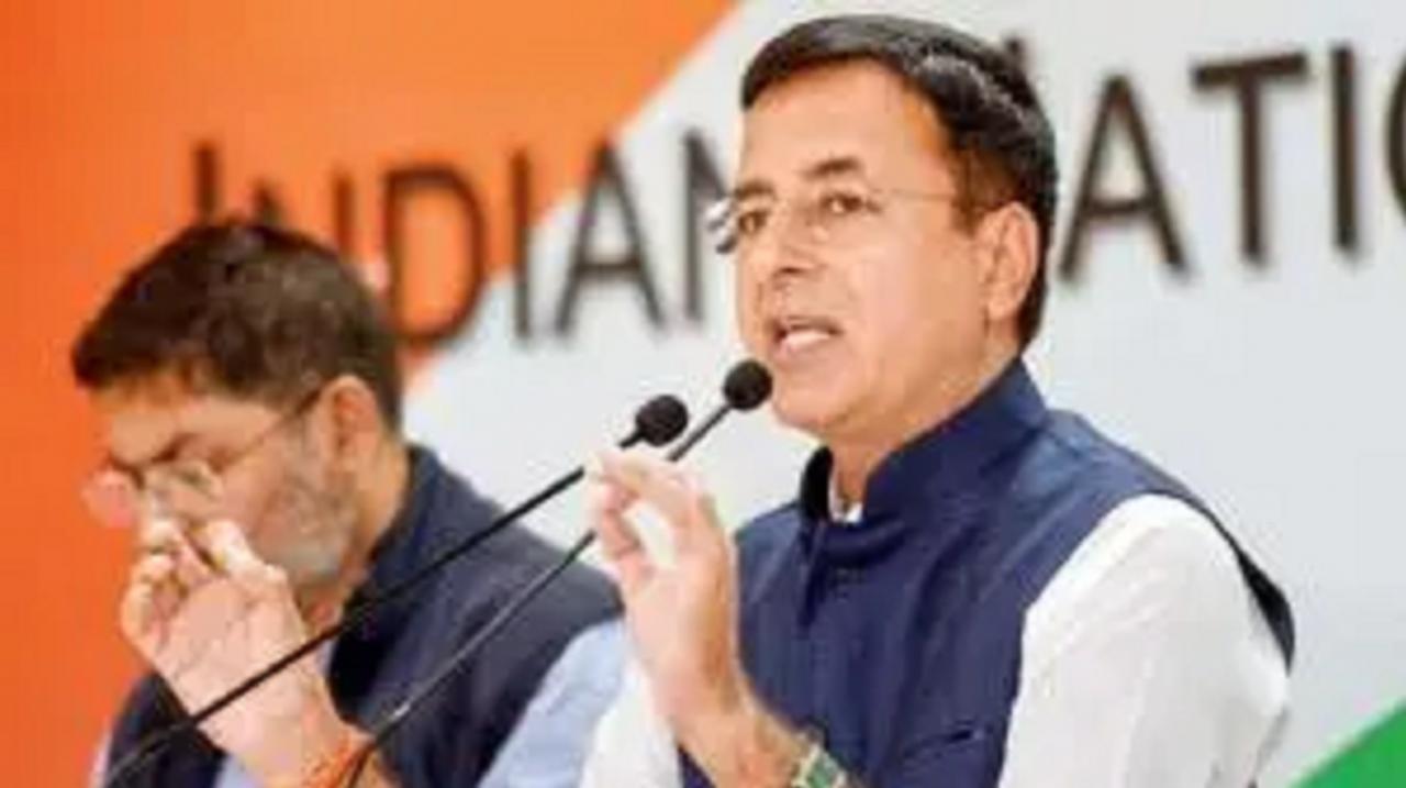 Modi govt clamped down to stop people from participating in Bharat Jodo Yatra: Congress leader Randeep Surjewala Modi govt clamped down to stop people from participating in Bharat Jodo Yatra: Congress leader Randeep Surjewala