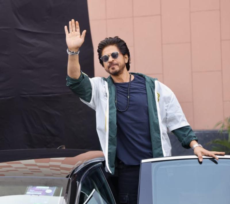 Welcome To ShahRukh Khan News Blog (unofficial) :::: SRK's fashion fundas