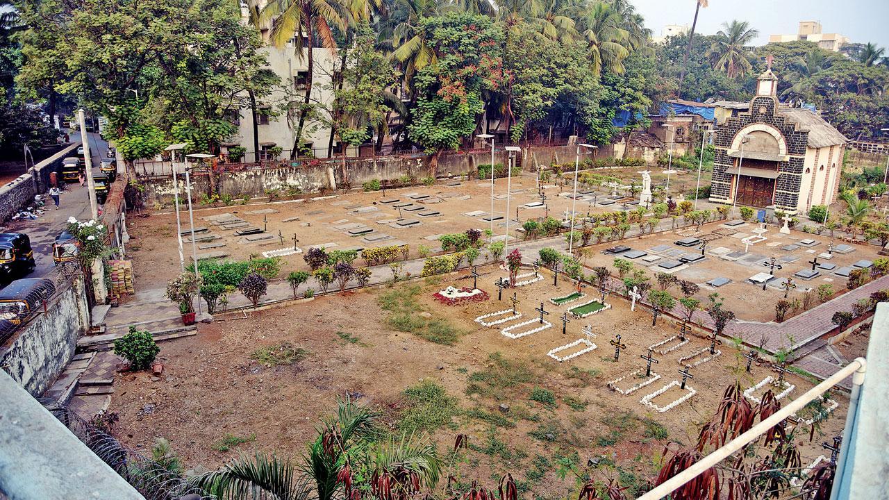 Mumbai: Not an inch of our cemetery land, say activists