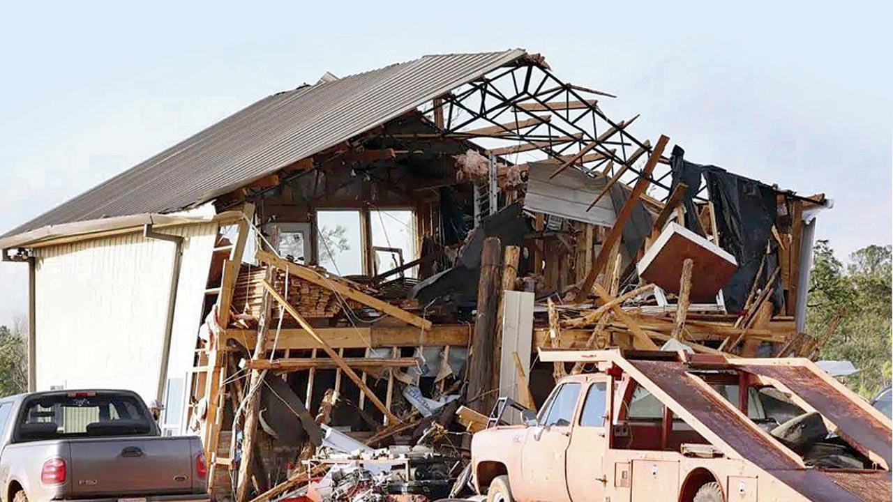 Tornadoes and severe winds hammer US South