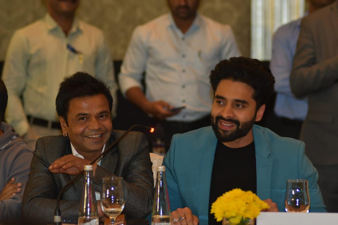 Actor Rajpal Yadav also attended the meet and was expressing his thoughts about the industry and its future. The actor was seated beside producer Jaccky Bhagnani. The producer has produced films like 'Cuttputtli', 'Bell Bottom', 'Jawaani Jaaneman' , among others