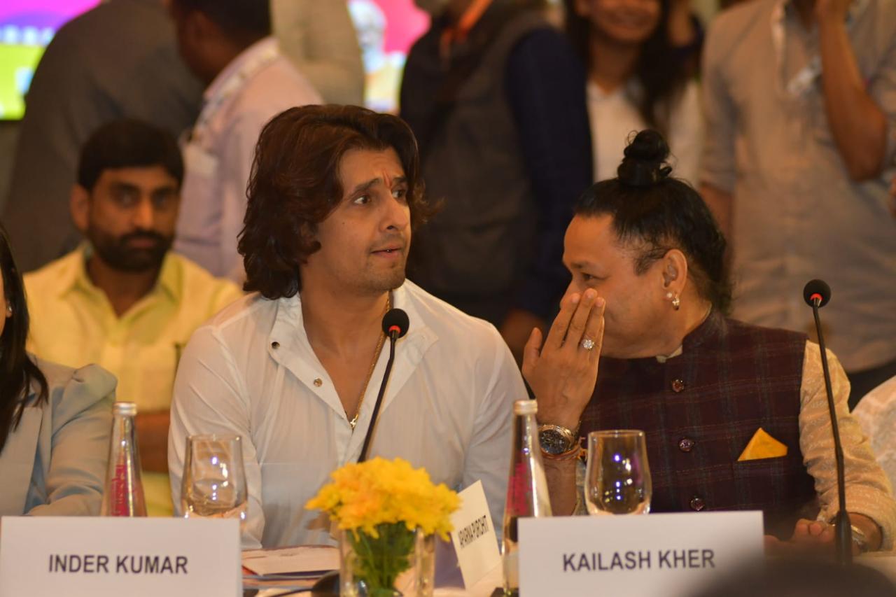Singer Sonu Nigam was also present at the meet. The singer was seen posing along with fellow singer Kailash Kher. Nigam is known to have strong opinions on several matters regarding the industry and has often expressed himself in the public forum