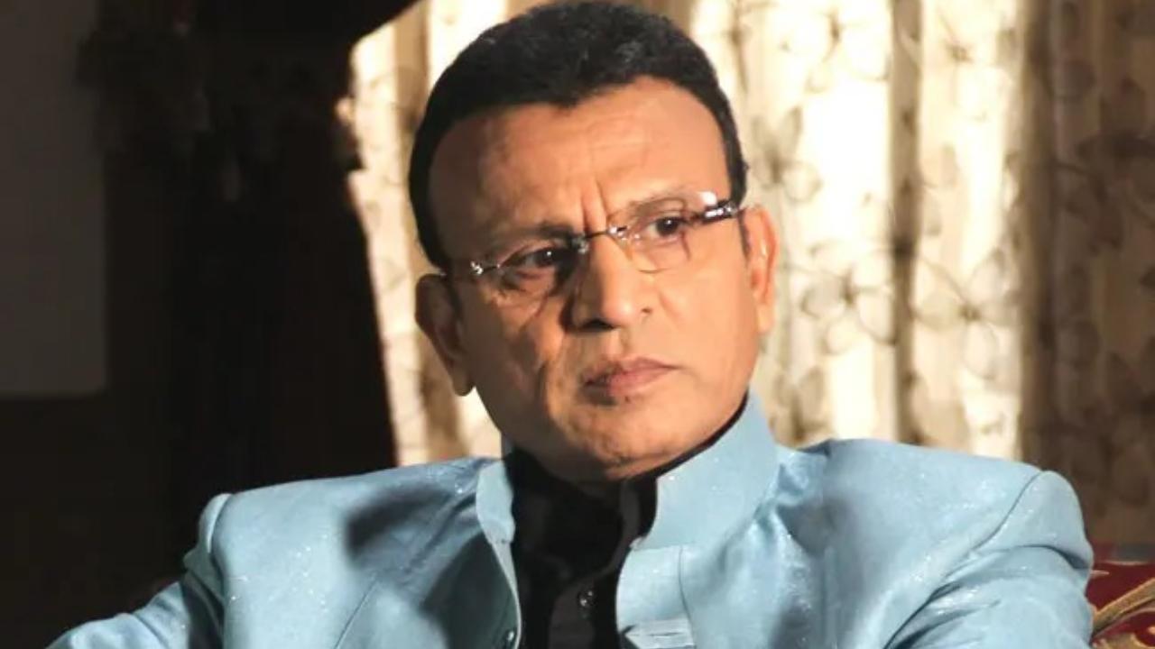 Annu Kapoor hospitalised in Delhi after complaining of chest problem