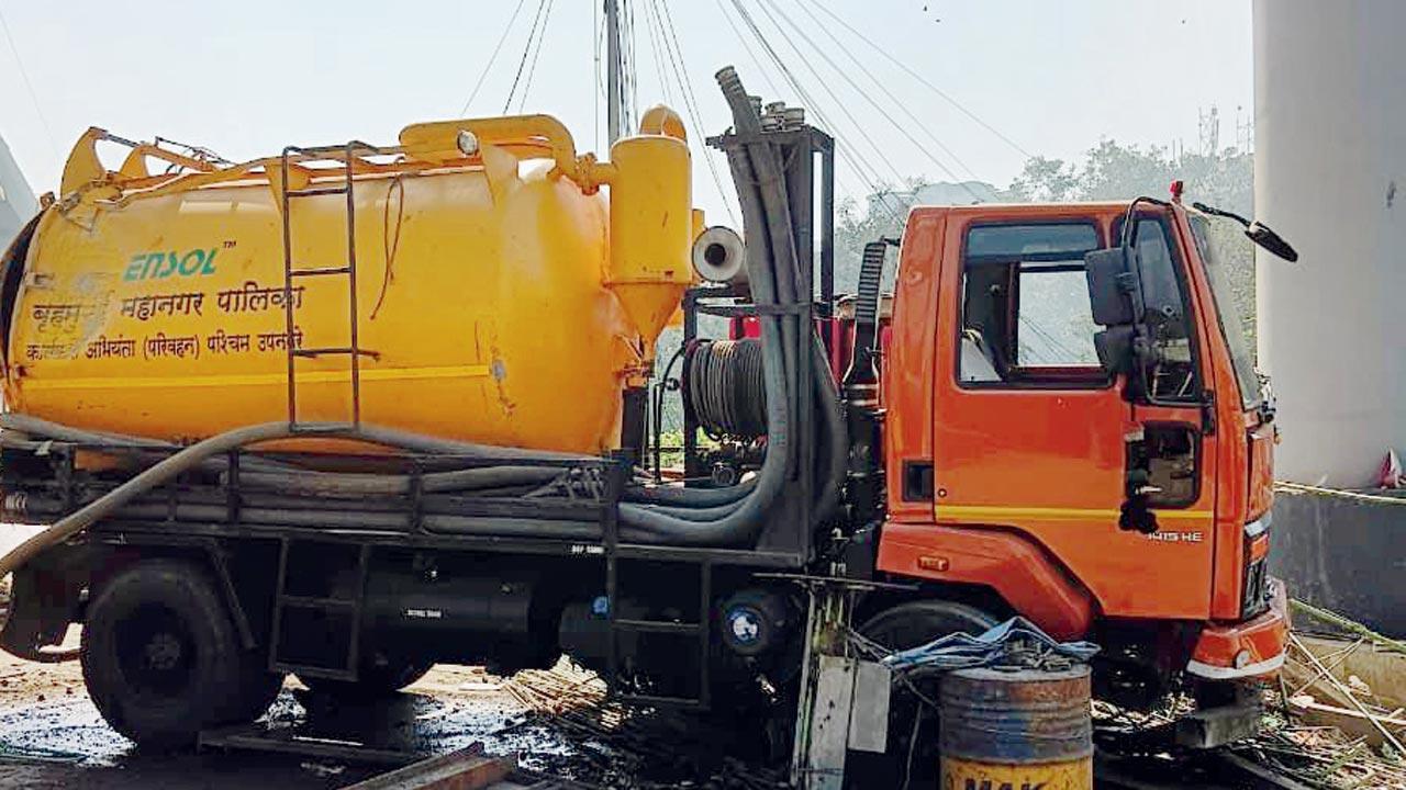 Mumbai: Teen killed, several hurt after driver loses control