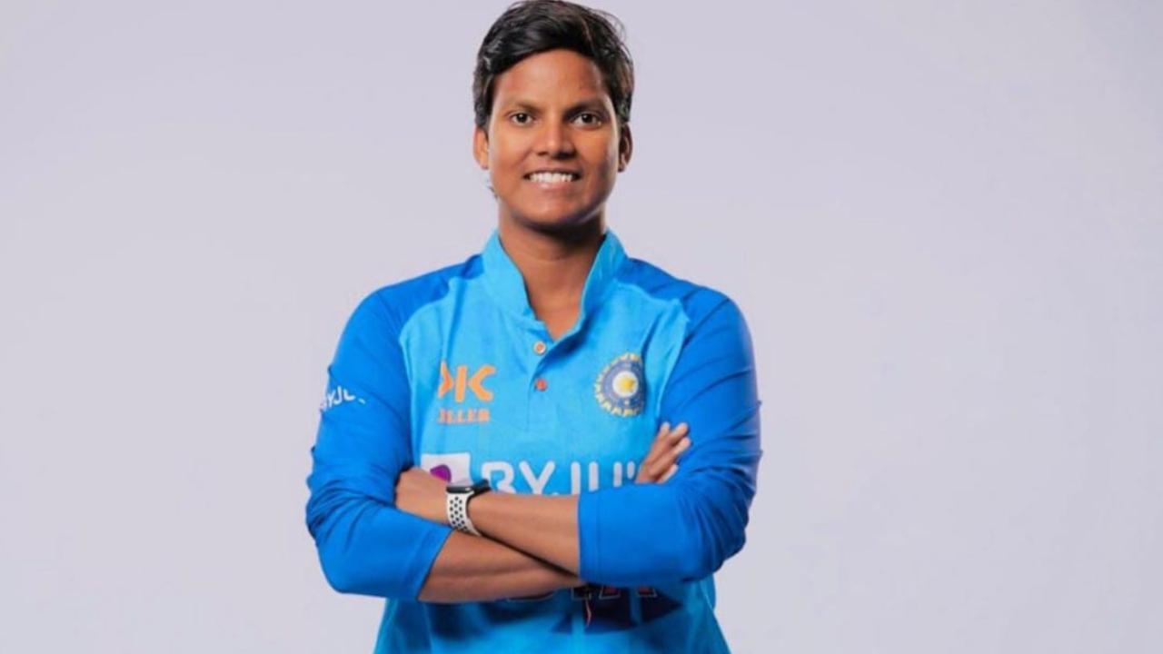 Deepti Sharma climbs to second spot, closes in on Sophie as top T20I bowler
