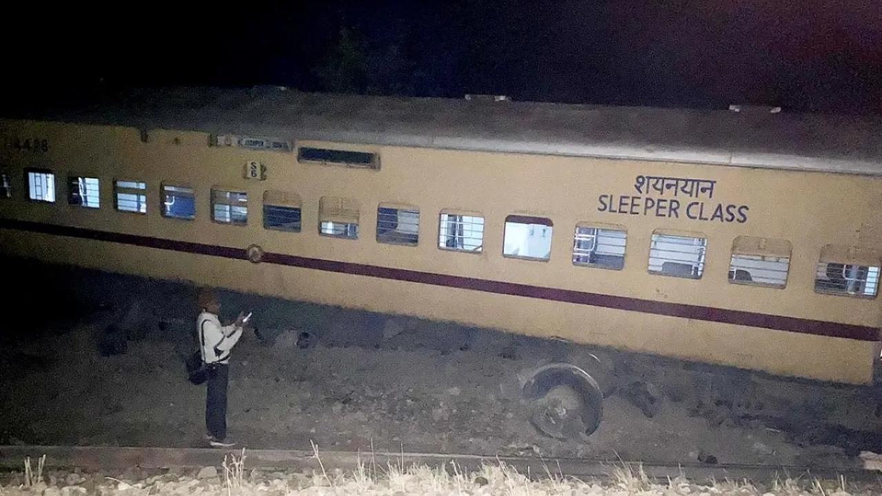 Bandra Terminus-Jodhpur Suryanagari Express derailment: Some Wester Railway trains cancelled, diverted