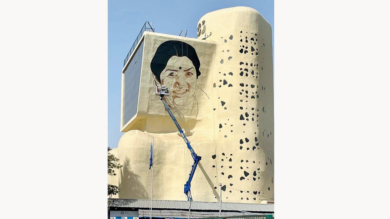 Lata didi is beaming in Bandra