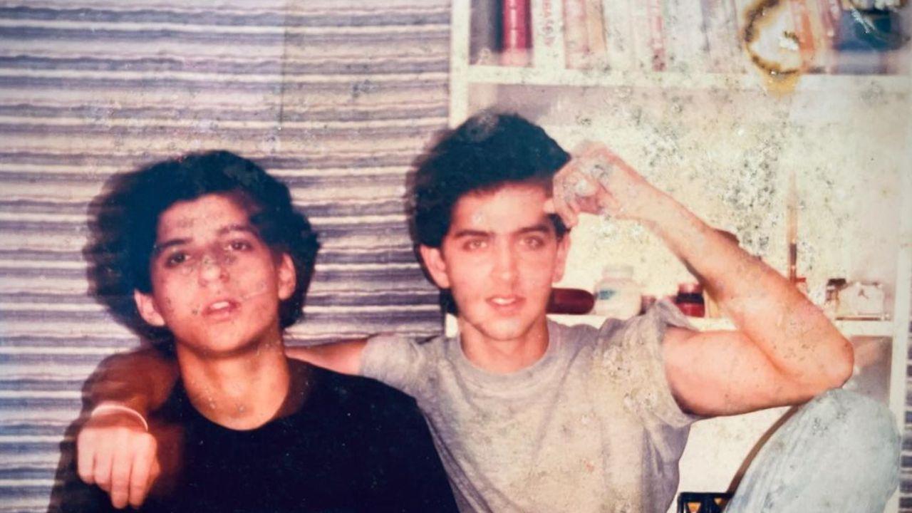 Tuesday Trivia: When Farhan Akhtar ‘spoke’ about Hrithik Roshan’s biceps on social media!