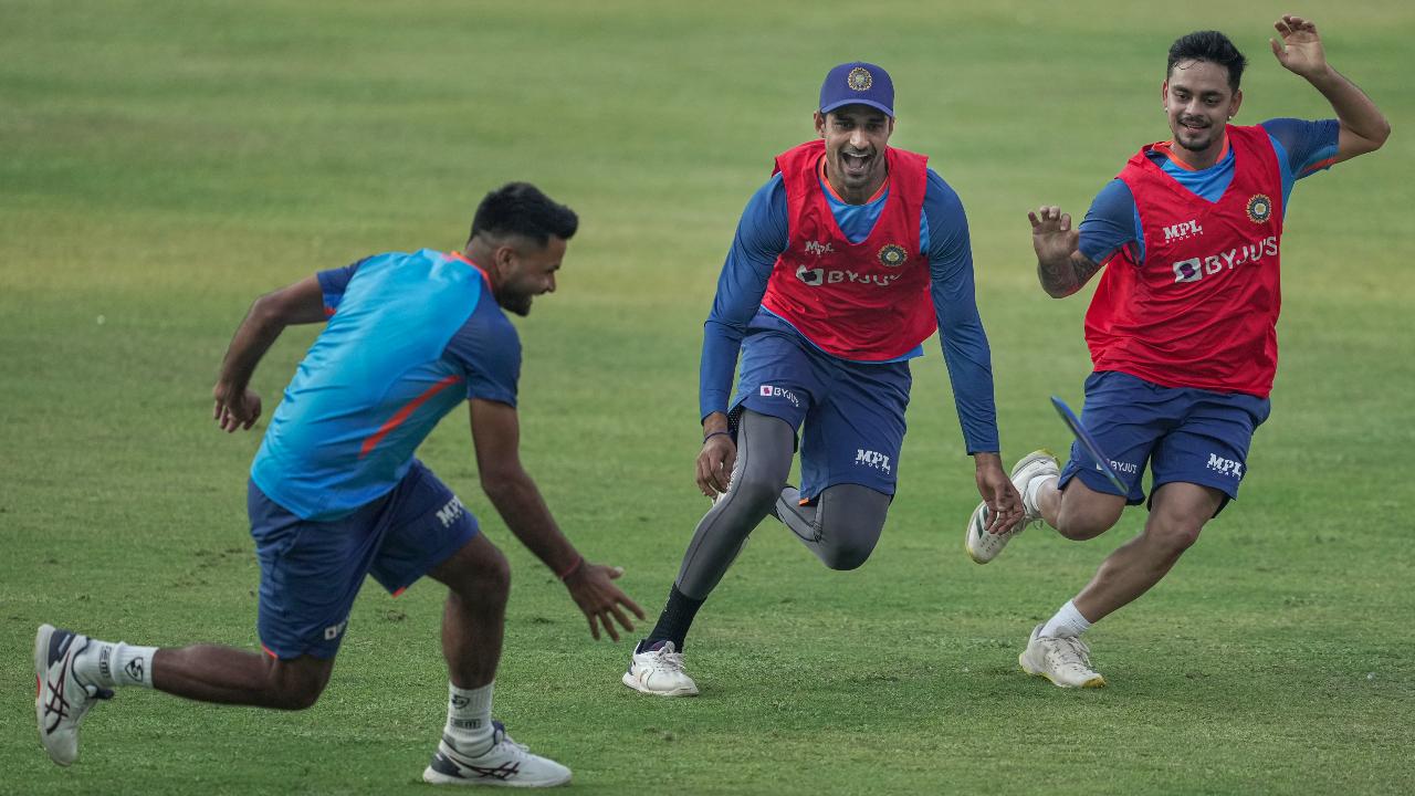 India hold a commanding 17 wins against eight losses record in 26 meetings in T-2o's. Team India has won three out of their last five T20Is against Sri Lanka and ended up on the losing side in their last clash, four months ago