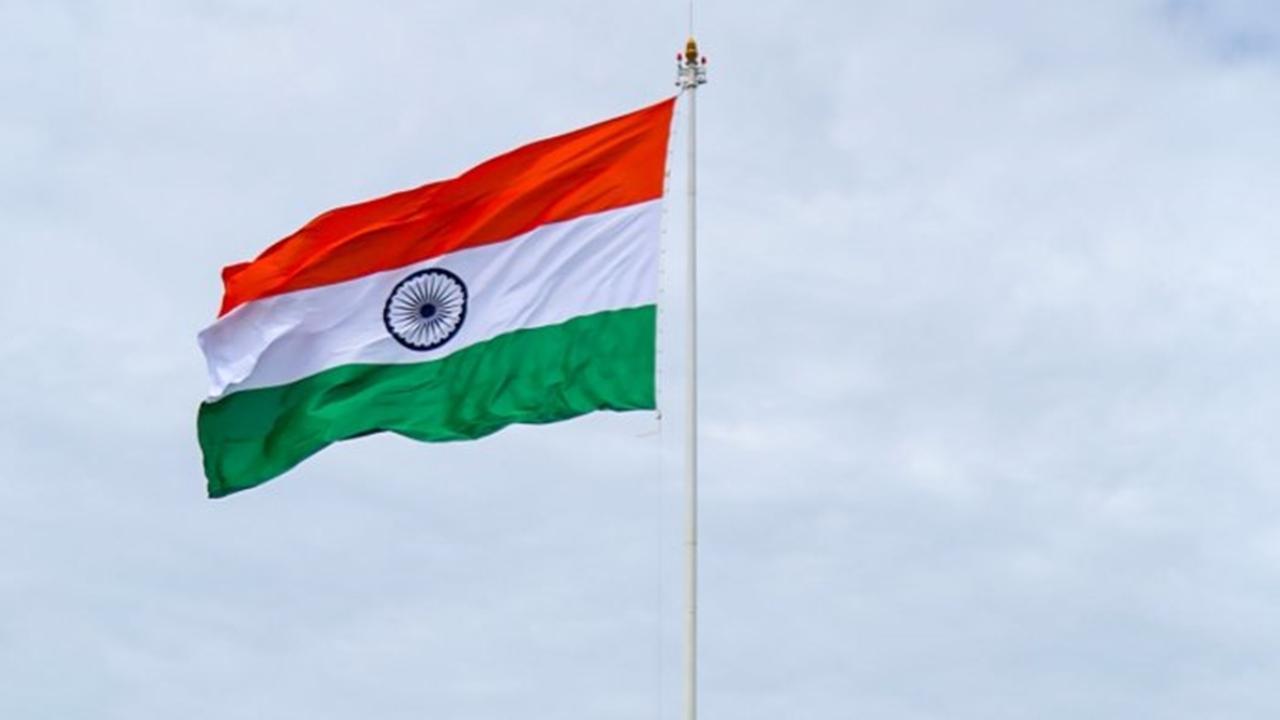 Why is the national flag unfurled and not hoisted on Republic Day ...
