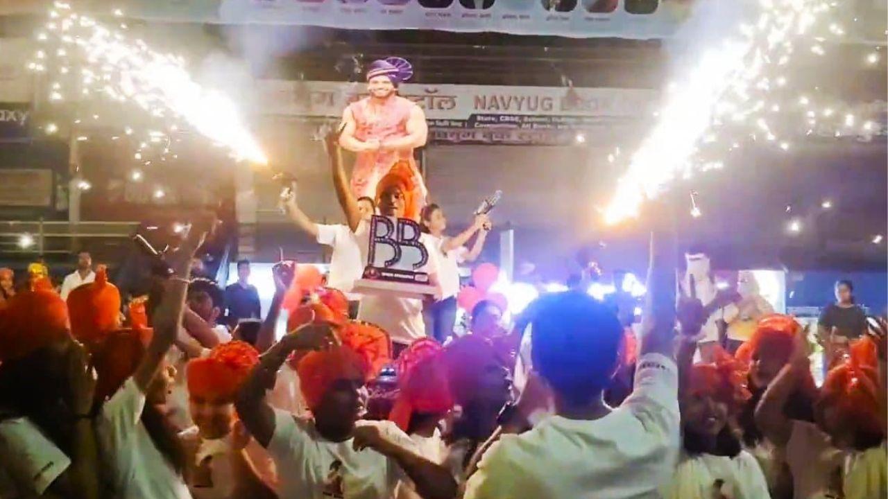 Bigg Boss 16: Shiv Thakare’s fans conduct a flash mob on the streets of Amravati