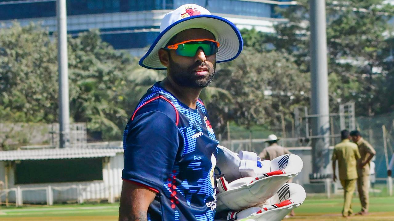 Suryakumar Yadav seeks blessings at Siddhivinayak Temple on New Year 2023