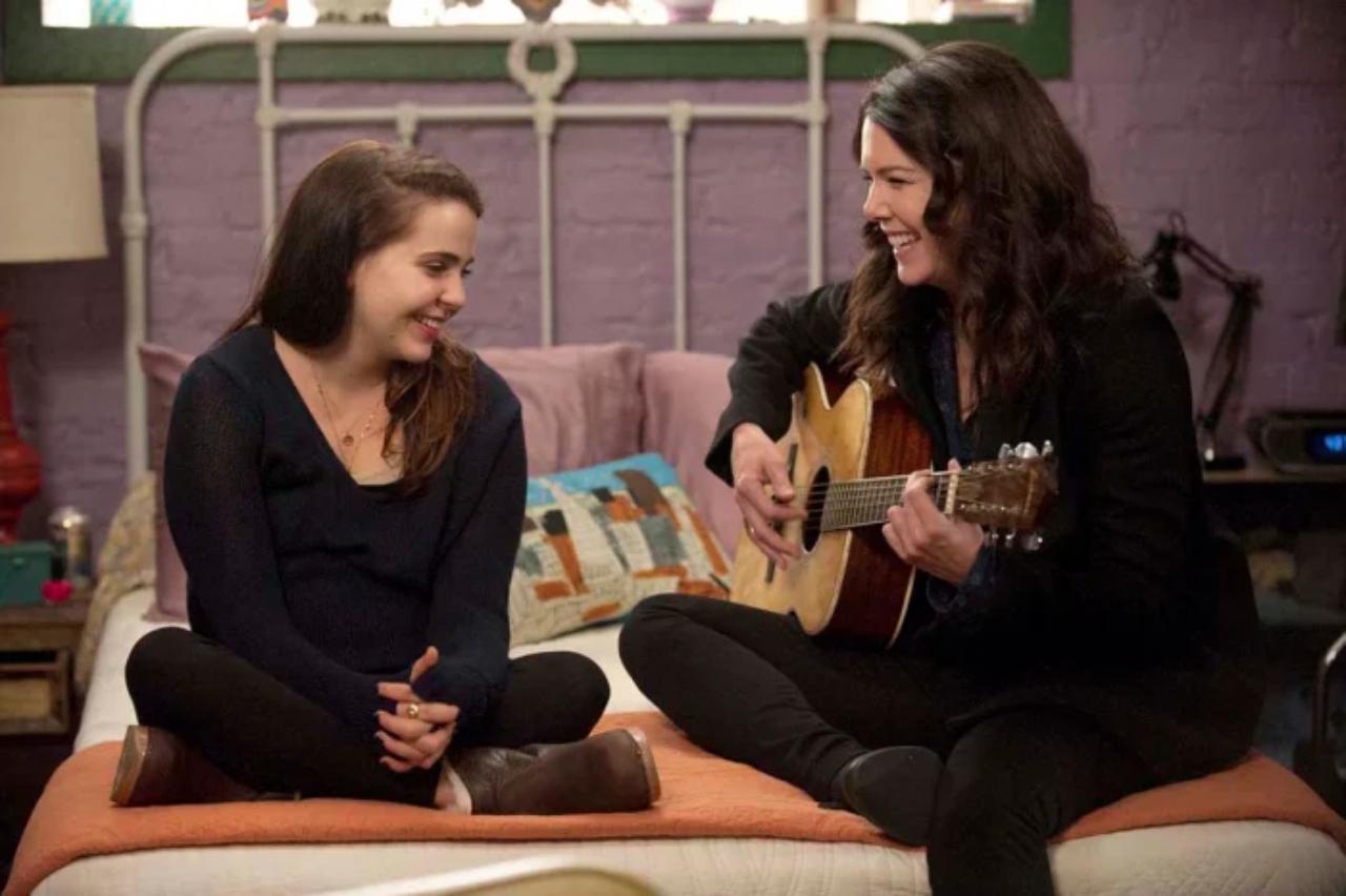 
Amber Holt and Sarah Braverman in Parenthood

After she was a Gilmore girl, Graham was a Braverman, who moved into her parents’ guesthouse with her two kids after a tumultuous split with her partner