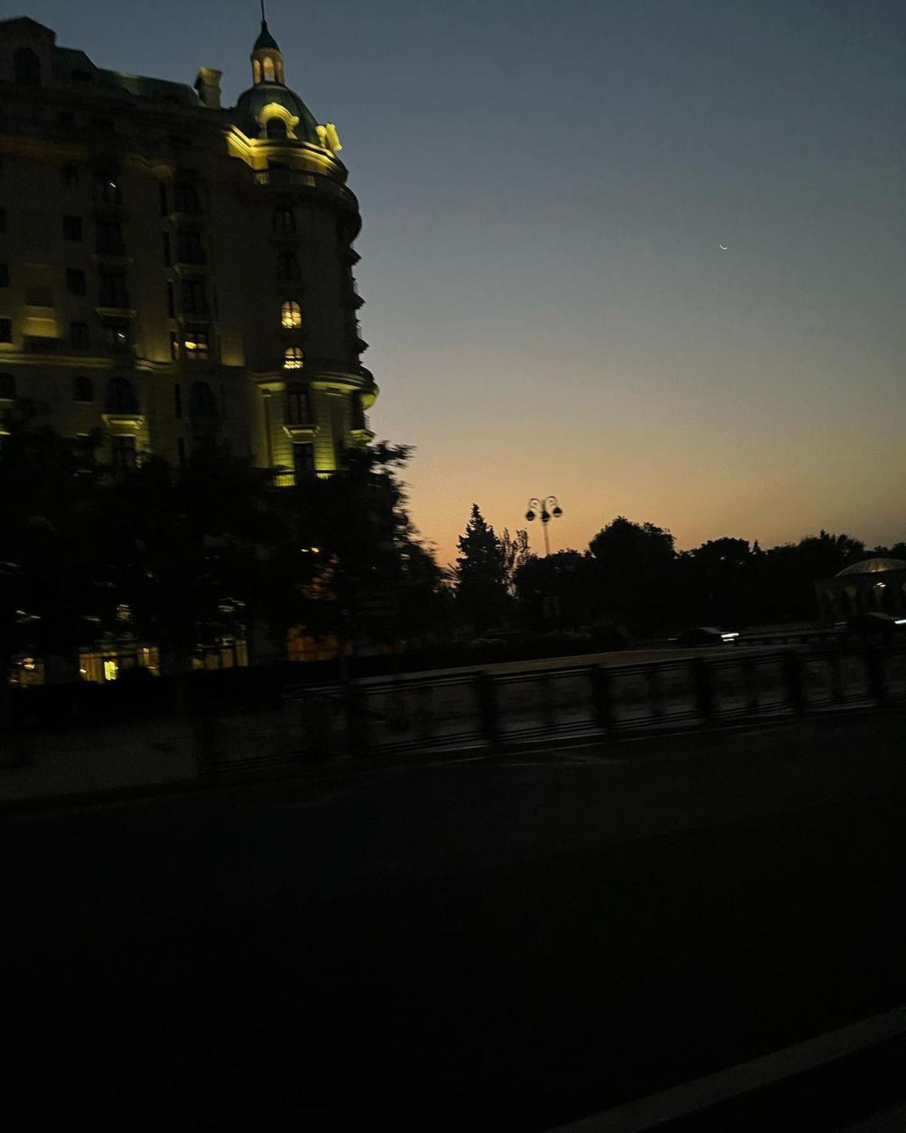 From dusk to dawn, the BFF gang saw it all! Malaika shared a beautiful photo of Baku in the wee hours of the morning
