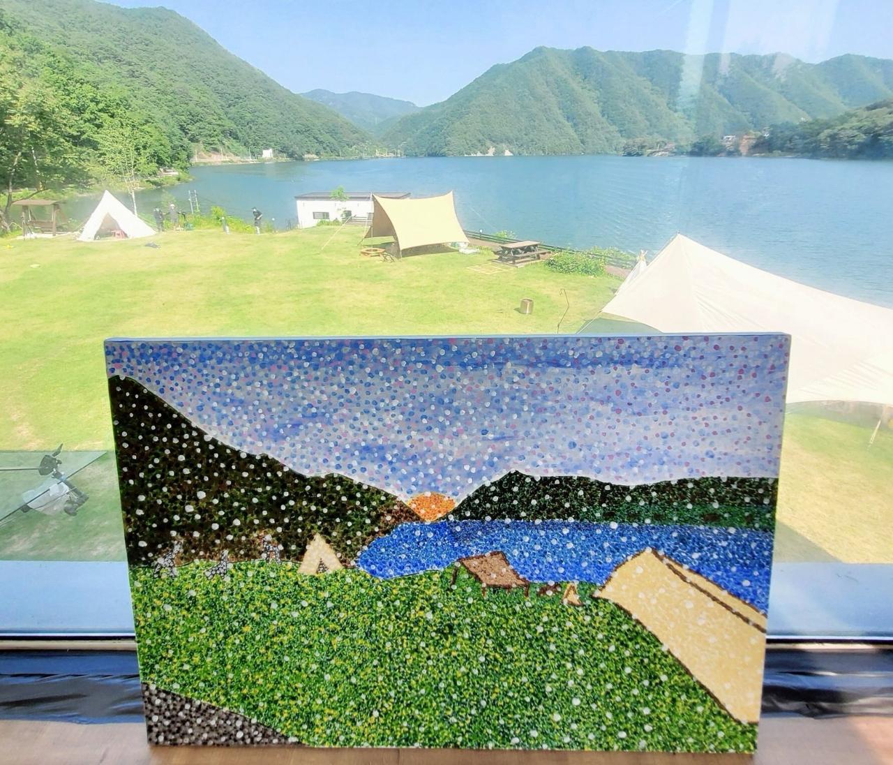 Namjoon's eye for beauty does not stop at just appreciating art. The musician also dabbles in painting himself! During the pandemic, BTS created a reality show 'In The Soop,' where they took time to unwind, recover from their otherwise busy schedules and engage in soothing activities like board games, boating and painting. Take a look at Joon's beautiful piece! Seriously, it wasn't enough to have an IQ of 148?