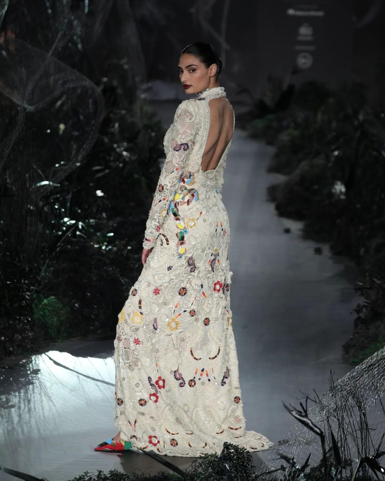 Athiya Shetty chose to wear an intricately embroidered cream dress with long sleeves, enhanced by stunning jewellery and towering heels. Her ravishing look was completed with a chic bun and sophisticated makeup