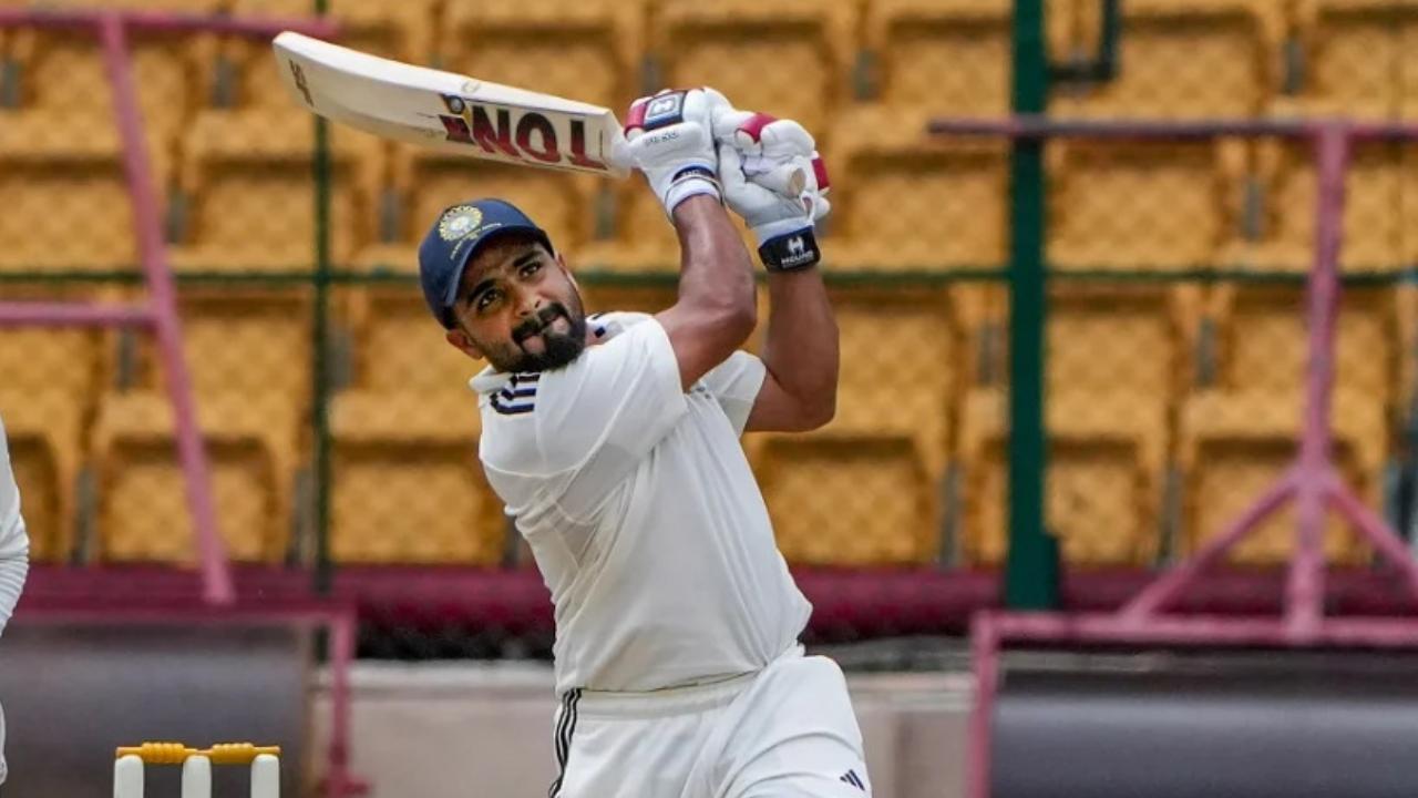 Prabhsimran Singh - North Zone
Punjab batter Prabhsimran Singh is an underrated domestic talent who shined brightly in North Zone’s Duleep Trophy campaign as he became the highest run-scorer, amassing 202 runs in four innings. His impressive batting figures include two half-centuries.