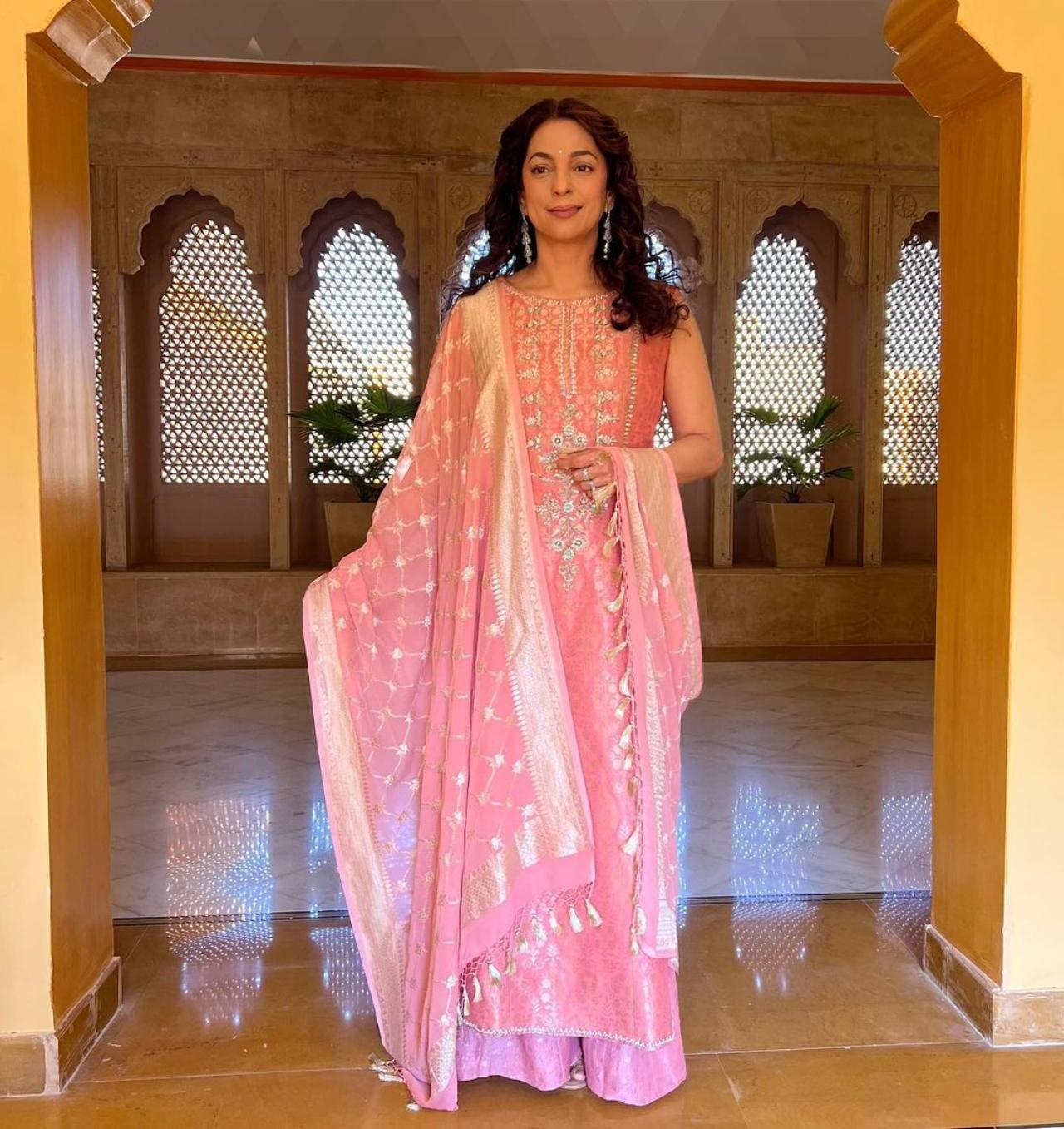 In 2000, Juhi Chawala co-launched a company alongside Shah Rukh Khan and Aziz Mirza called Dreamz Unlimited