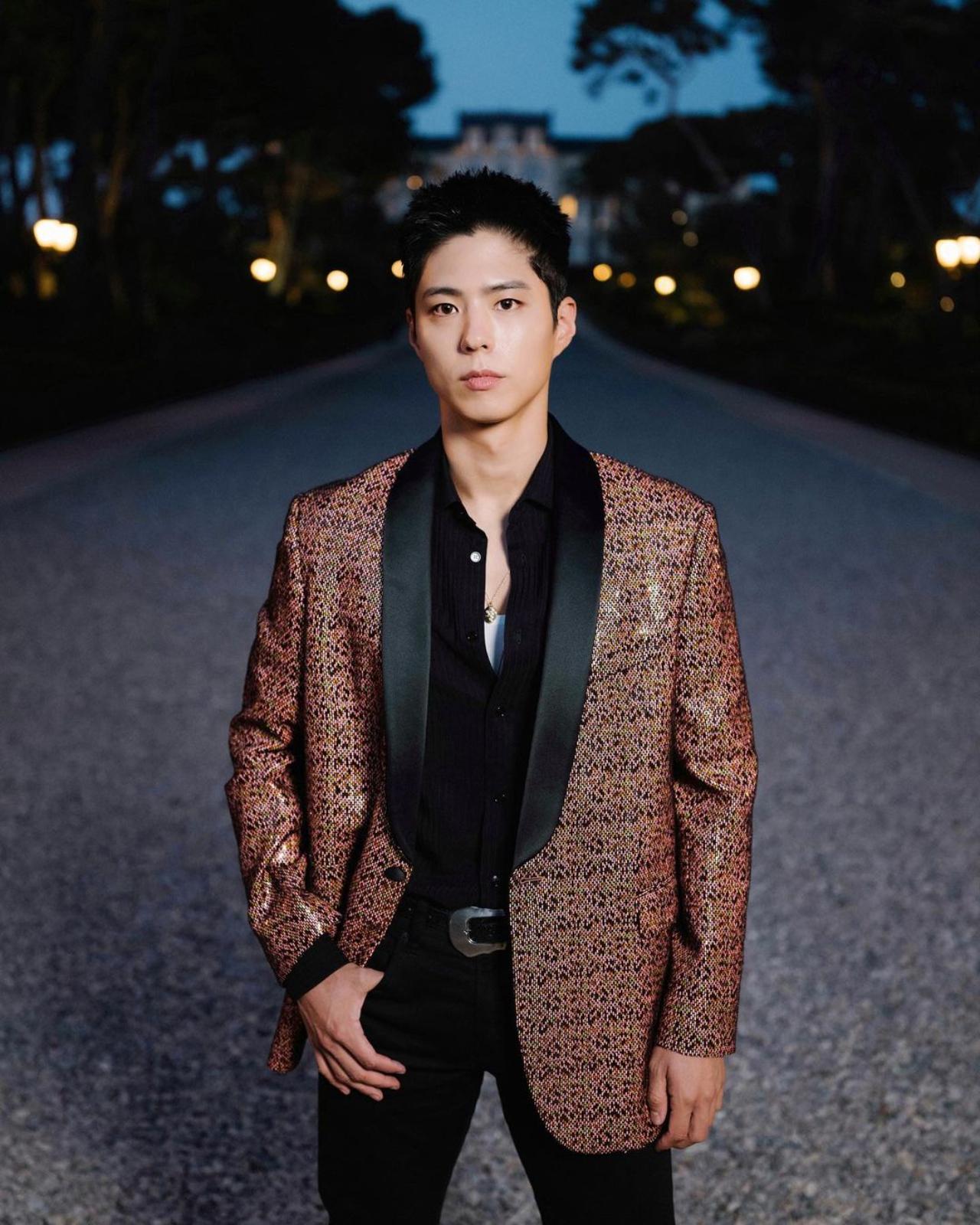 Park Bo Gum for CELINE
Park Bo Gum represents the French luxury brand 'Celine' as a global ambassador. He became the first male actor in the history of the label to join the brand's global ambassador family