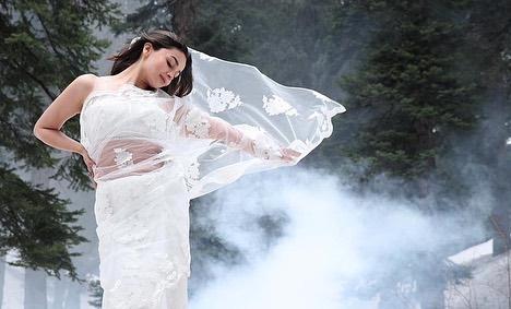 Alia Bhatt looks like a dream in this white lace and chiffon saree in a still from Rocky Aur Rani Kii Prem Kahaani 
