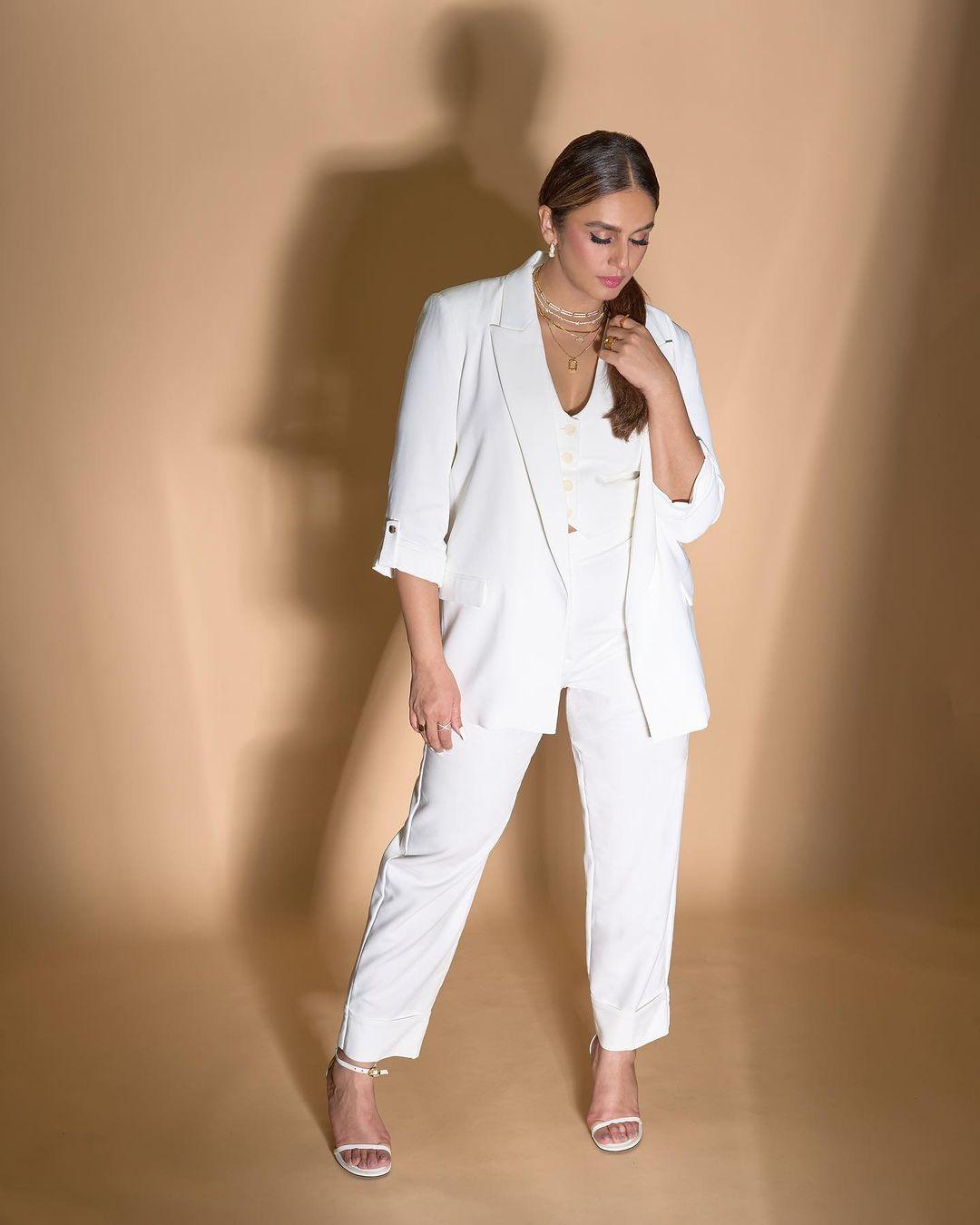 Timeless Power Suit: Huma Qureshi exudes confidence in white