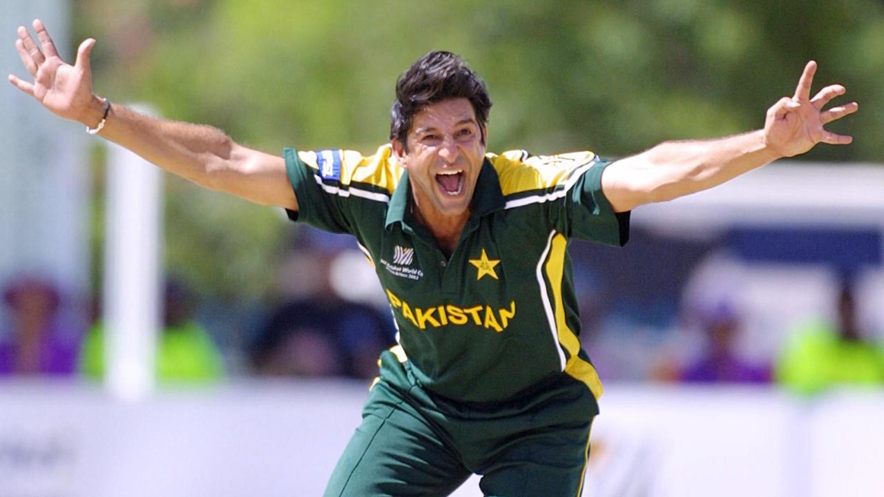 4. Wasim Akram – Pakistan
Fourth on the list is Pakistan’s Wasim Akram with 55 wickets in 36 matches. One of Pakistan’s greatest bowlers, he took two crucial wickets in 1992 World Cup final which turned the match in Pakistan’s favour.