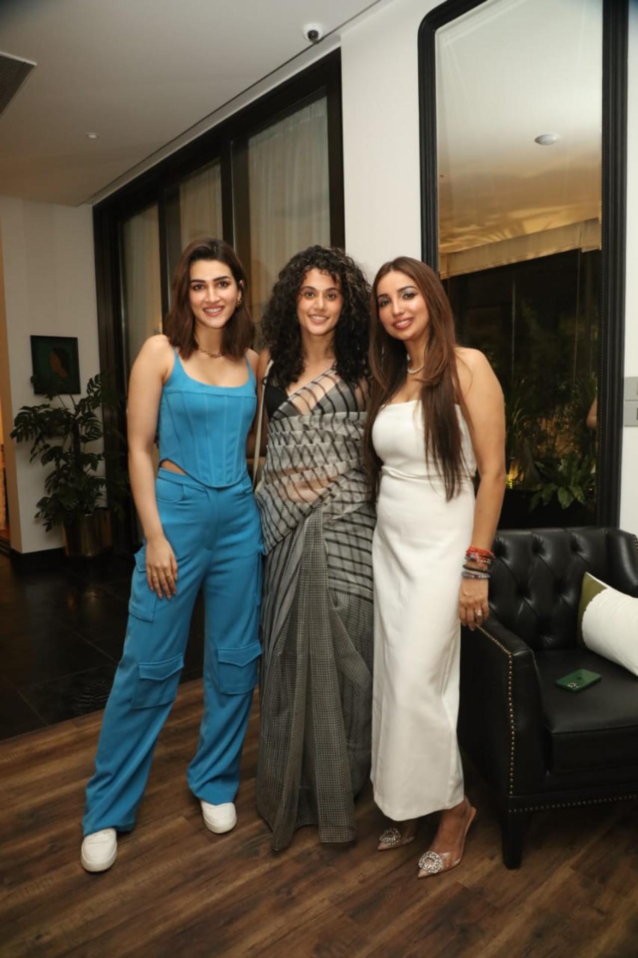 The beautiful hostess Kanika Dhillon poses with actresses and friends Kriti Sanon and Taapsee Pannu. The trio, each with their distinct styles, look fabulous in their own ways!