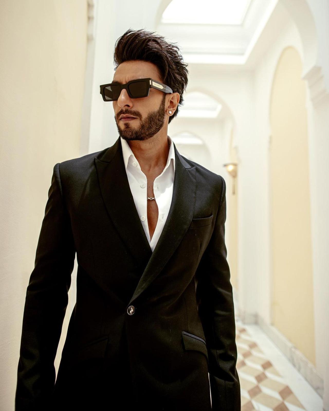 The cool hairstyle and sunglasses added to Ranveer's suave energy