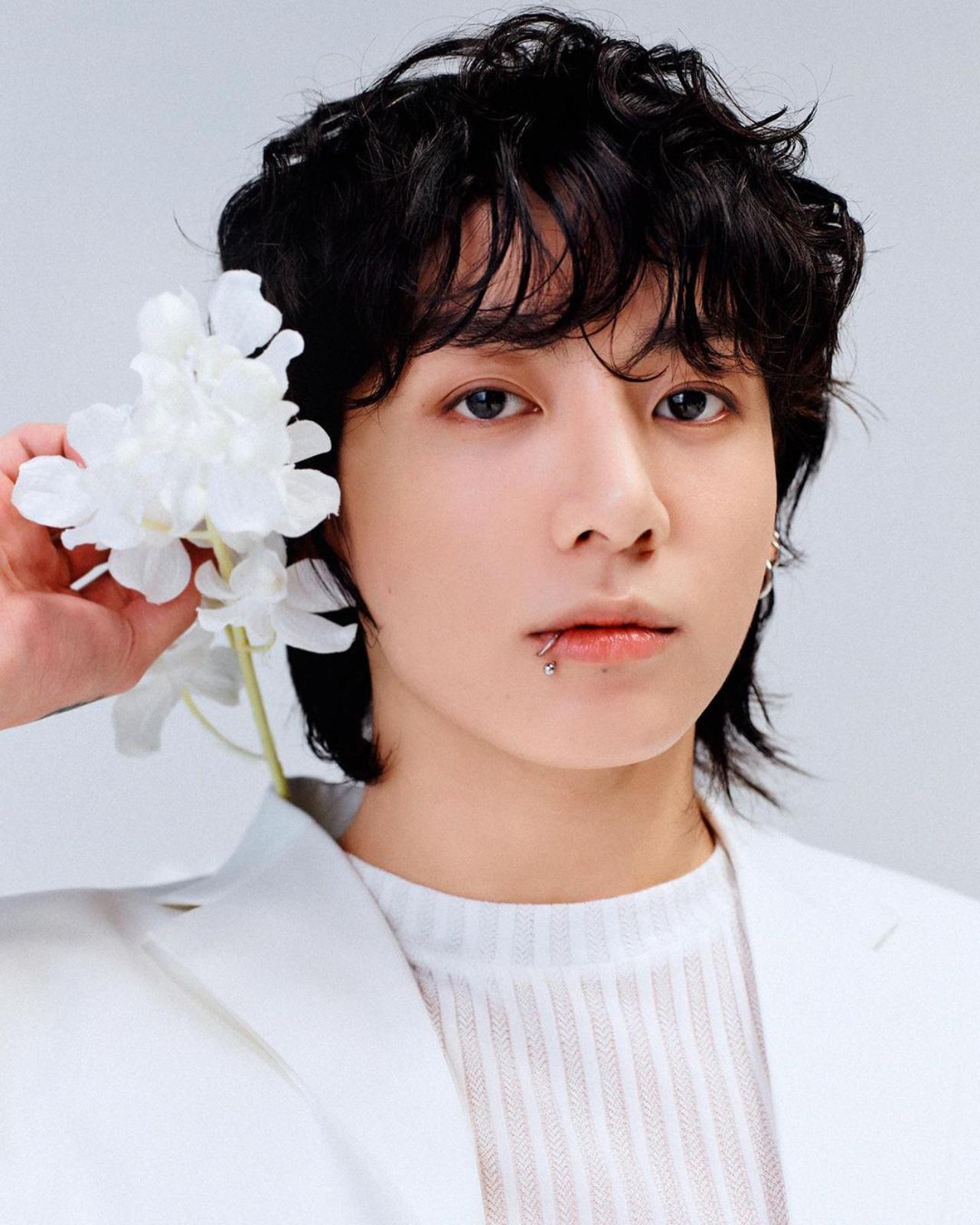 The song is about loving someone right (ahem, ahem – in the ‘clean’ version) seven days a week. ARMYs went berserk at Jungkook’s sexy visuals and enchanting sensual vocals in the song
