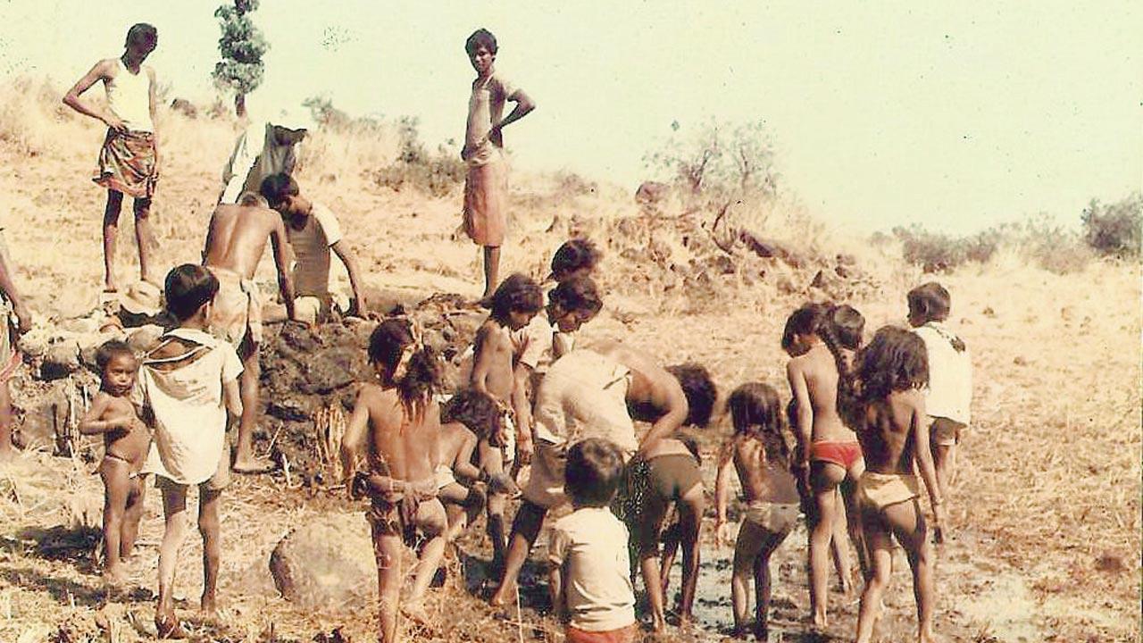 Janiv members convinced the villagers to trust them to help build a well. Until then, the residents would collect around this pit to draw filthy water and bathe. Deveshu Thanekar, the son of the one of the core group members, recalls visiting the village every Independence and Republic day to hoist the flag in the school compound. Pics CourtesyJaniv