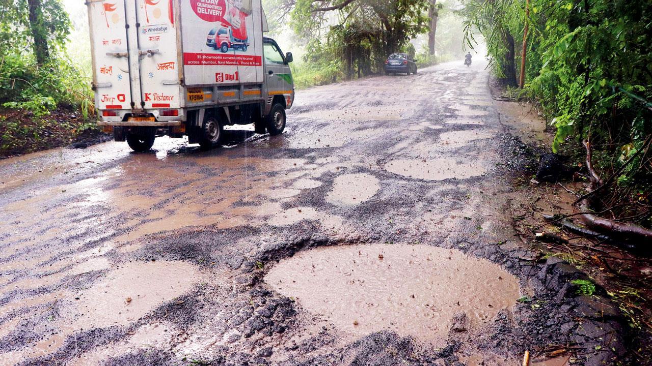 Mumbai: Aarey Milk Colony road feels like moon’s surface
