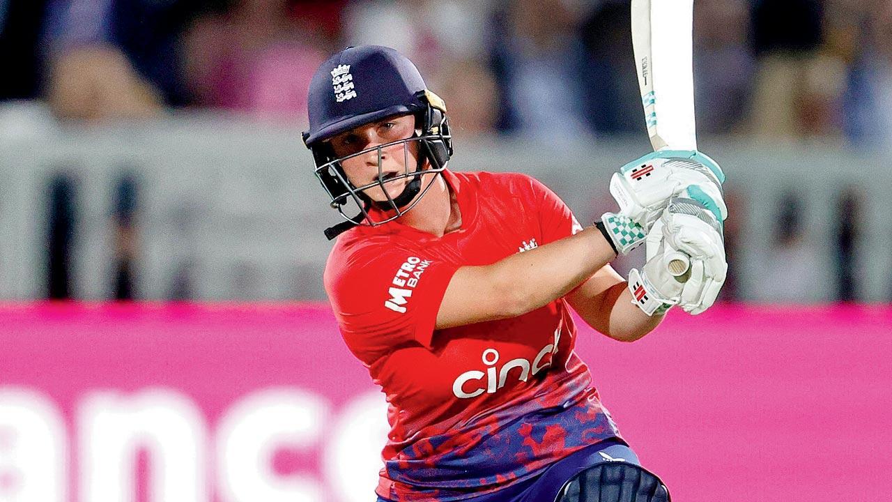 England women register rare T20I series win over Australia