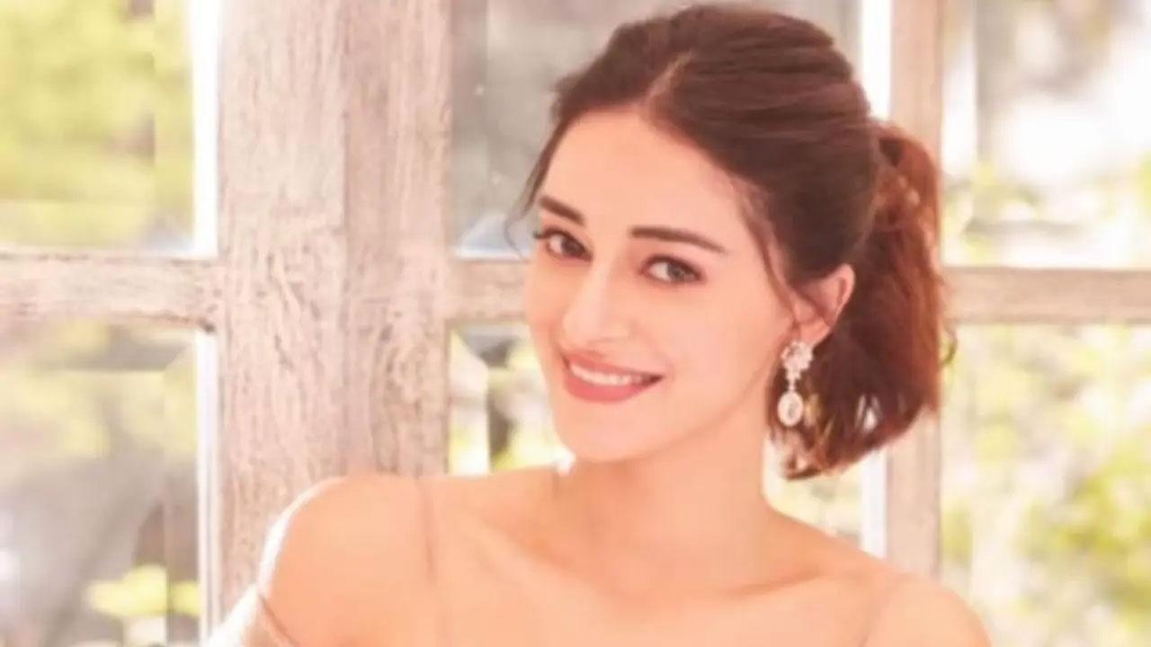 Ananya Panday turns 'golden bird' at India Couture Week 2023
