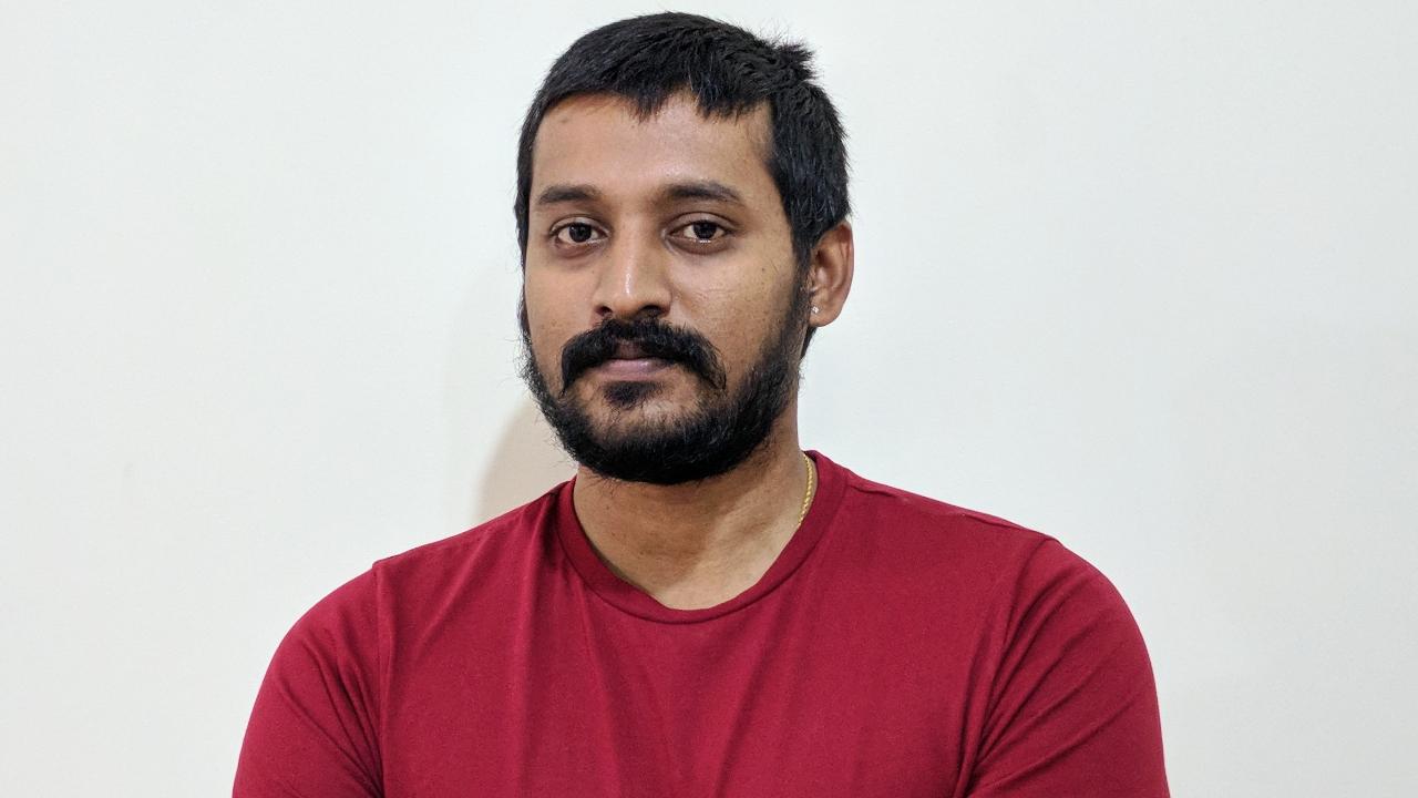 Anilakumar Govindappa is a recipient of several awards, including the South Indian Art Exhibition Chandra Ilango Jury Award (2013) and the HRD Young Artist Scholarship awarded by the Ministry of Culture (2012), he has been part of many workshops, residencies and group exhibitions.