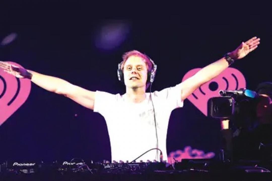 Dutch DJ Armin van Buuren announces India tour with Sunburn from October 5