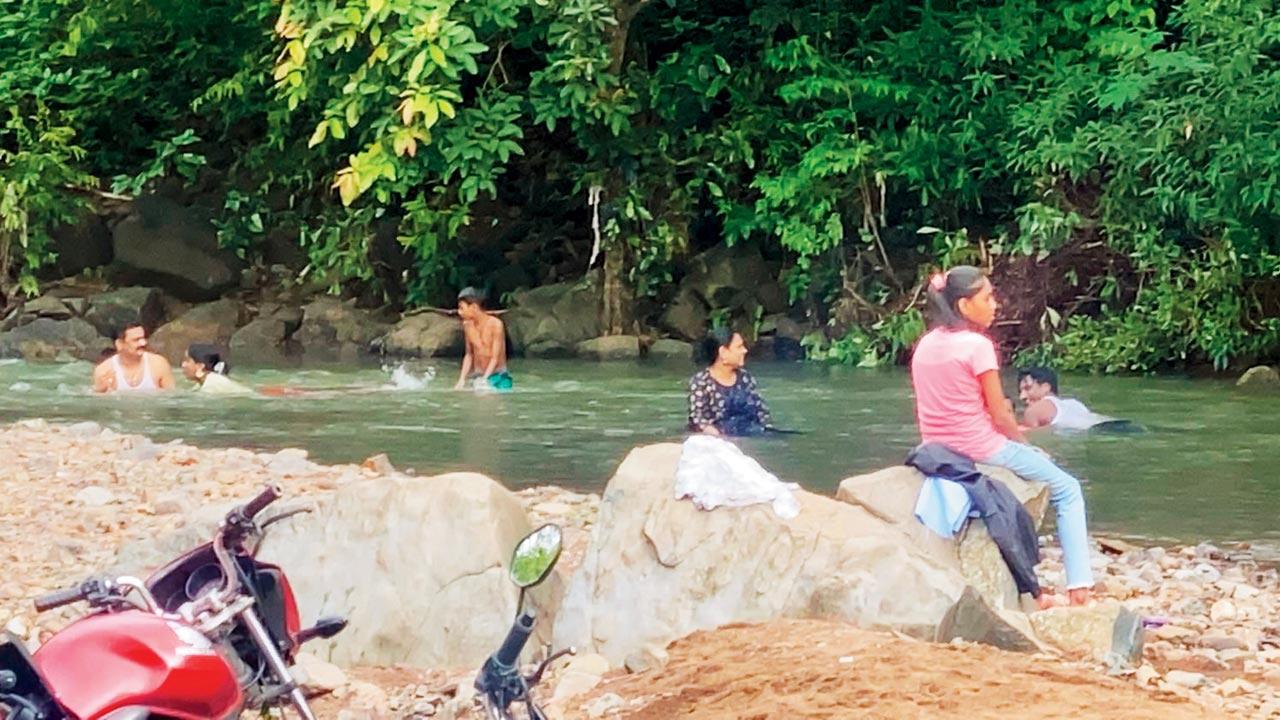 Visitors at a waterfall at Tungareshwar in Vasai. Pics/Hanif Patel