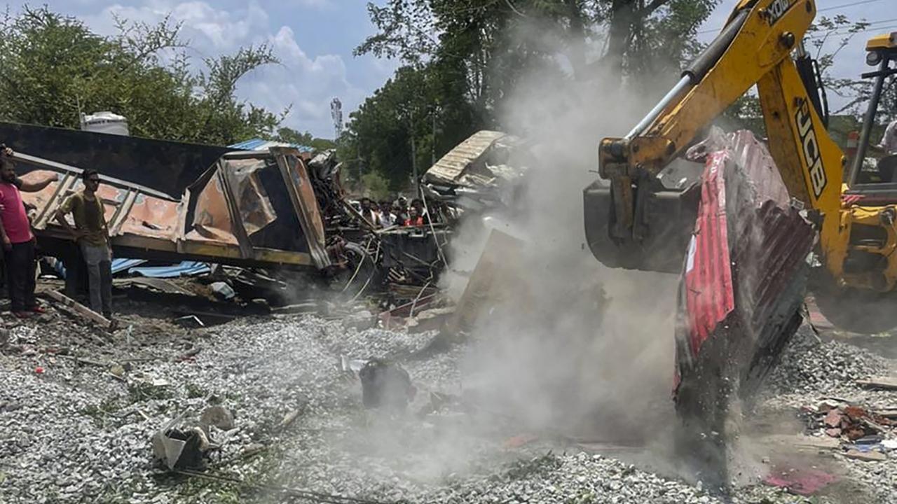 The truck then rammed into a hotel near a bus stop on the highway and overturned. The truck was going towards Dhule from Madhya Pradesh. The victims included some of those waiting for a bus at the stop, an official said