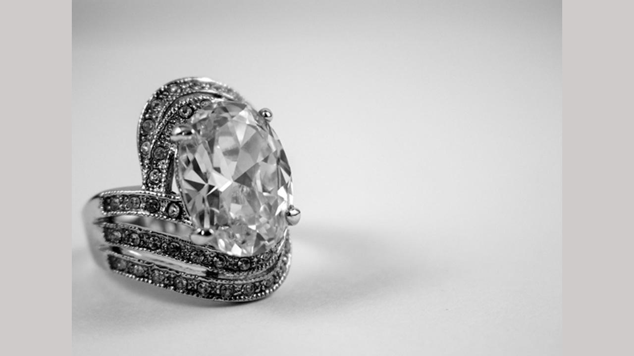 Heirlooms In Disguise: The Sentimental Value Of Vintage Diamond Jewelry