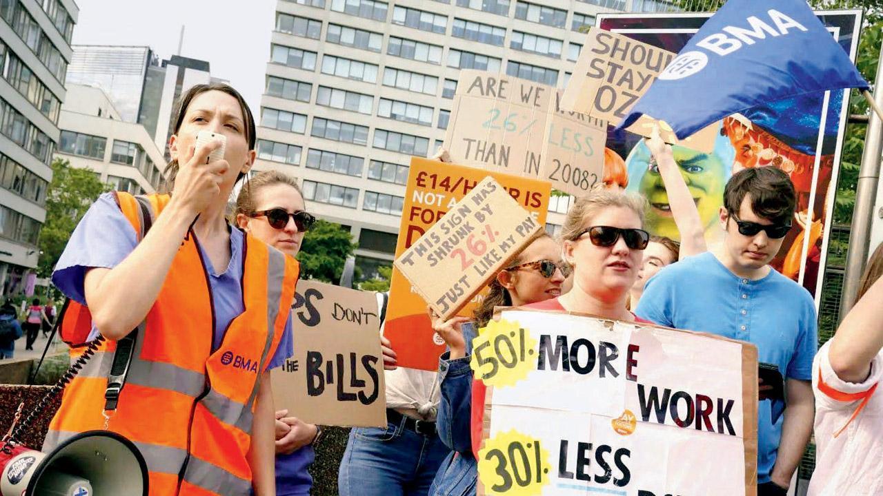 England doctors start their ‘longest’ strike in health system history