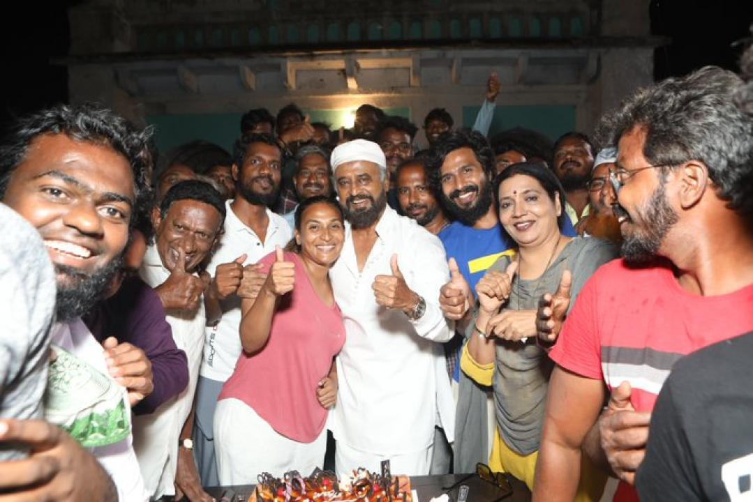 Rajnikanth wraps up filming for 'Lal Salaam', daughter calls him 'pure magic'