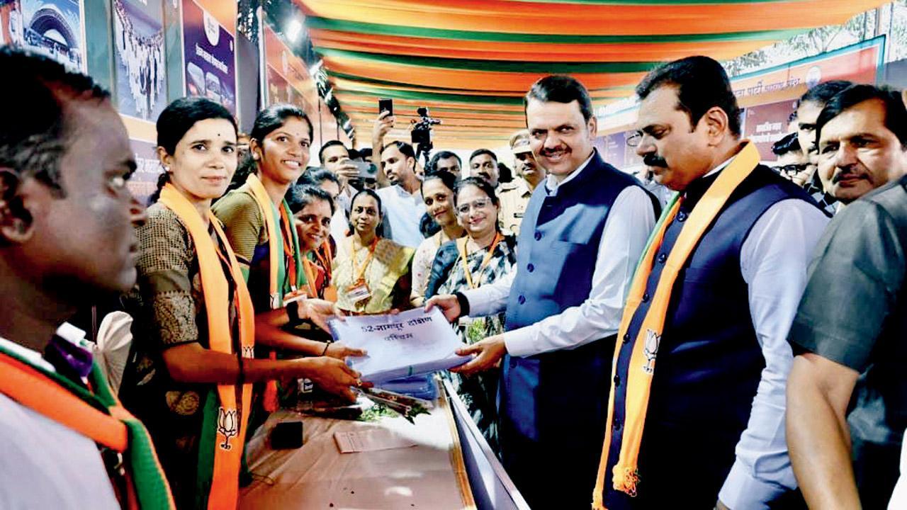 Meet targets, help new allies: Devendra Fadnavis to BJP cadre