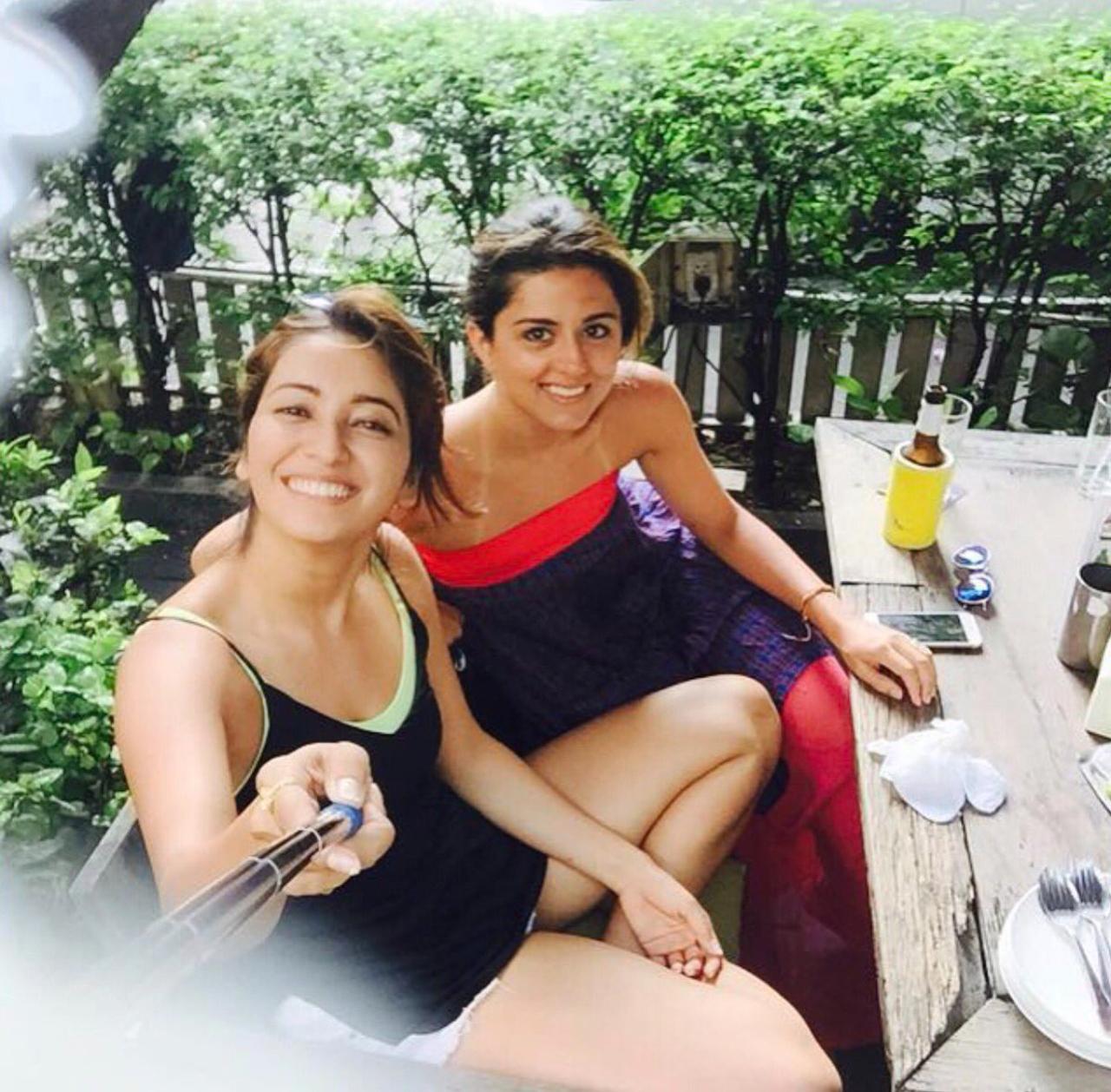 Asha Negi and Ridhi Dogra redefine friendship goals! Through laughter and tears, they stand by each other