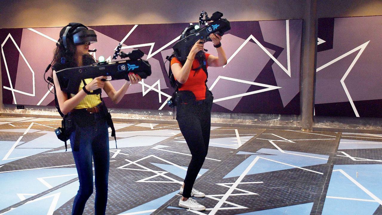 Hate stepping out in rains? Try these 7 indoor activities in Mumbai