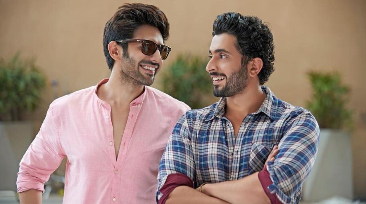 'Tera Yaar Hoon Main' will make you call your long lost friend and remind them of the memories you have lived together