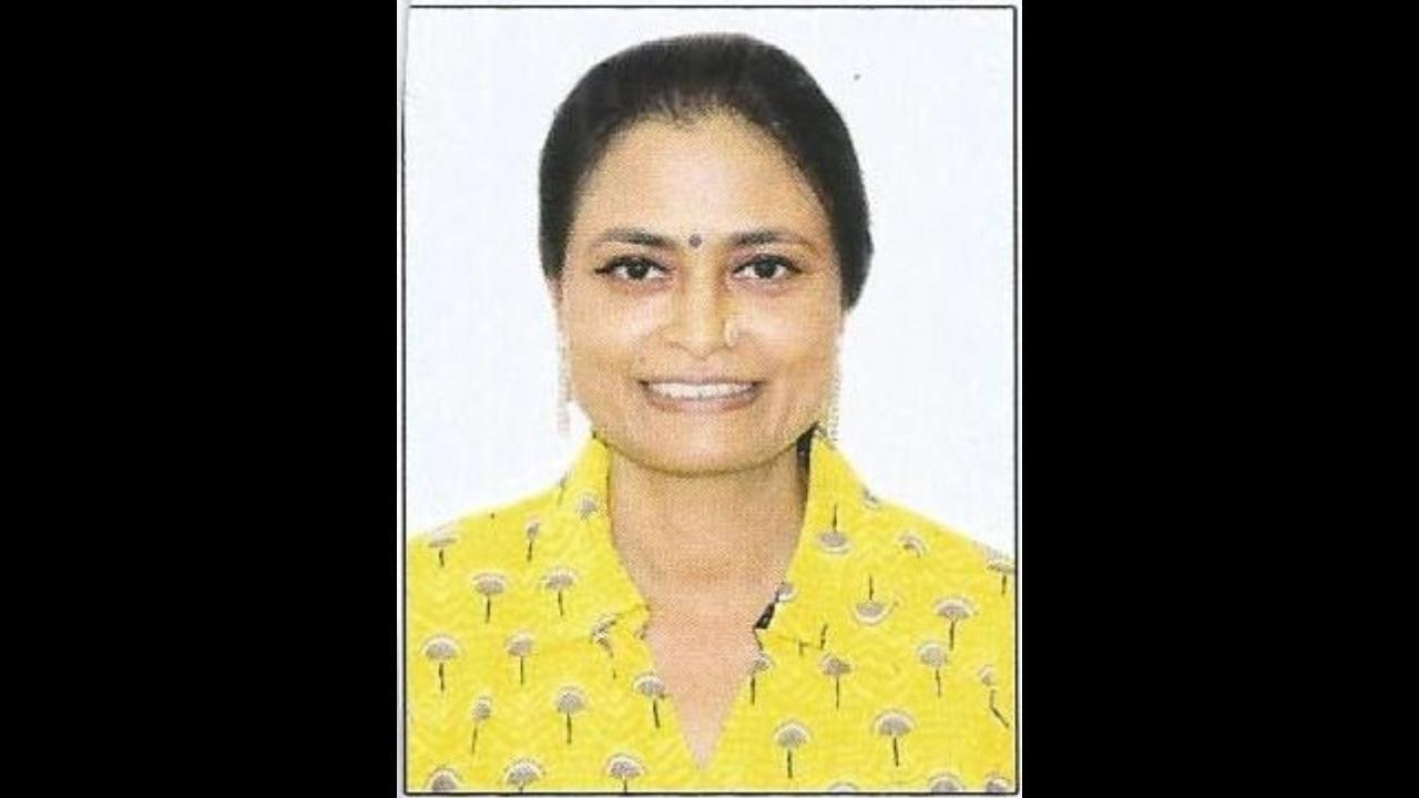 Ity Pande takes over charge as first lady Divisional Railway Manager of Bhusawal