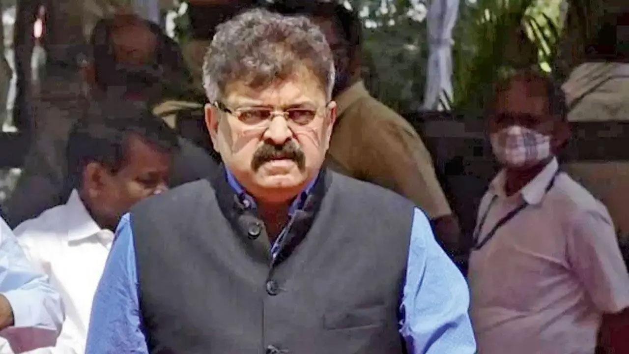 All NCP workers are with Sharad Pawar, says Jitendra Awhad